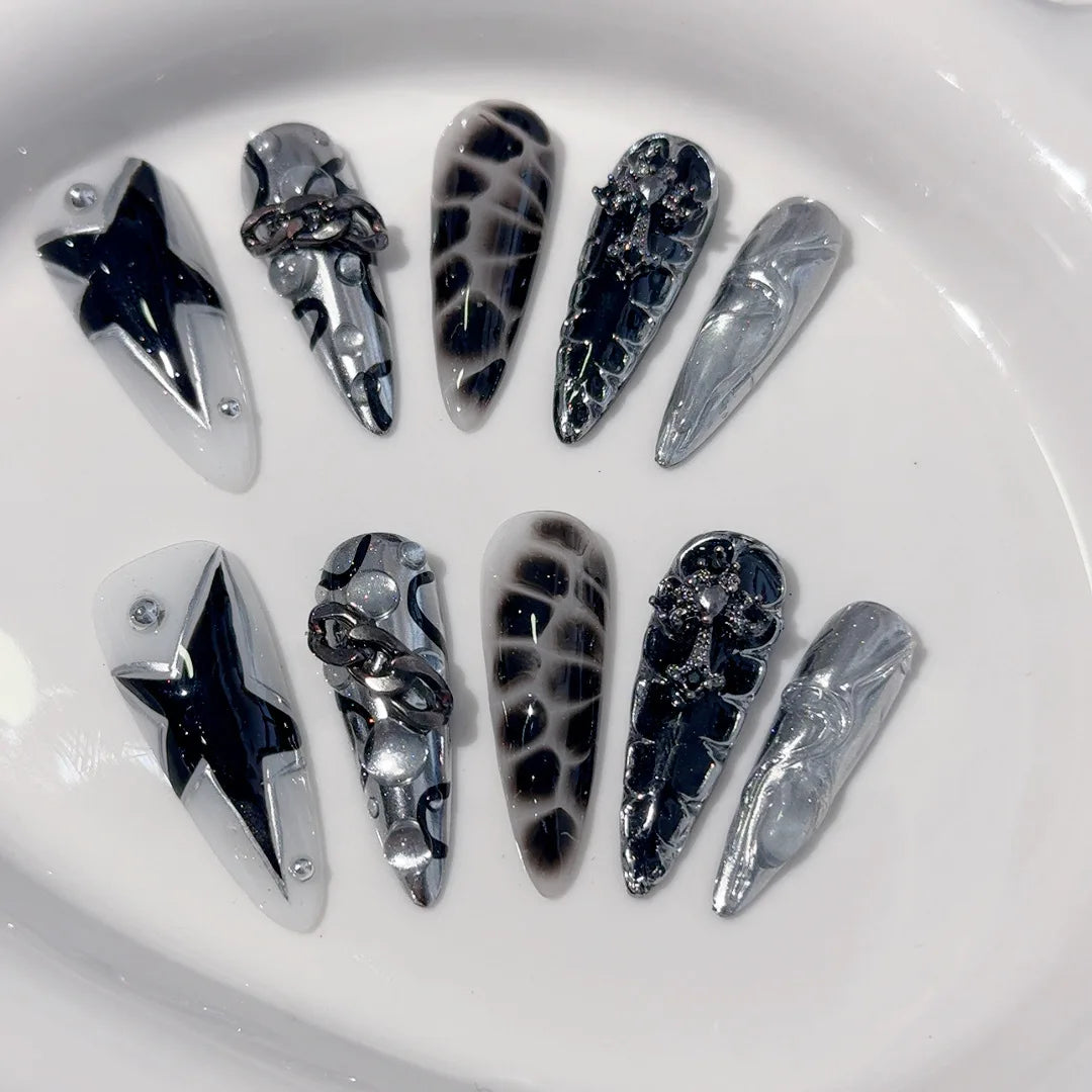 10pcs Handmade Black Star Snake Pattern Fake Nails – European Heavy Metal Full Cover Almond Press-On Nails