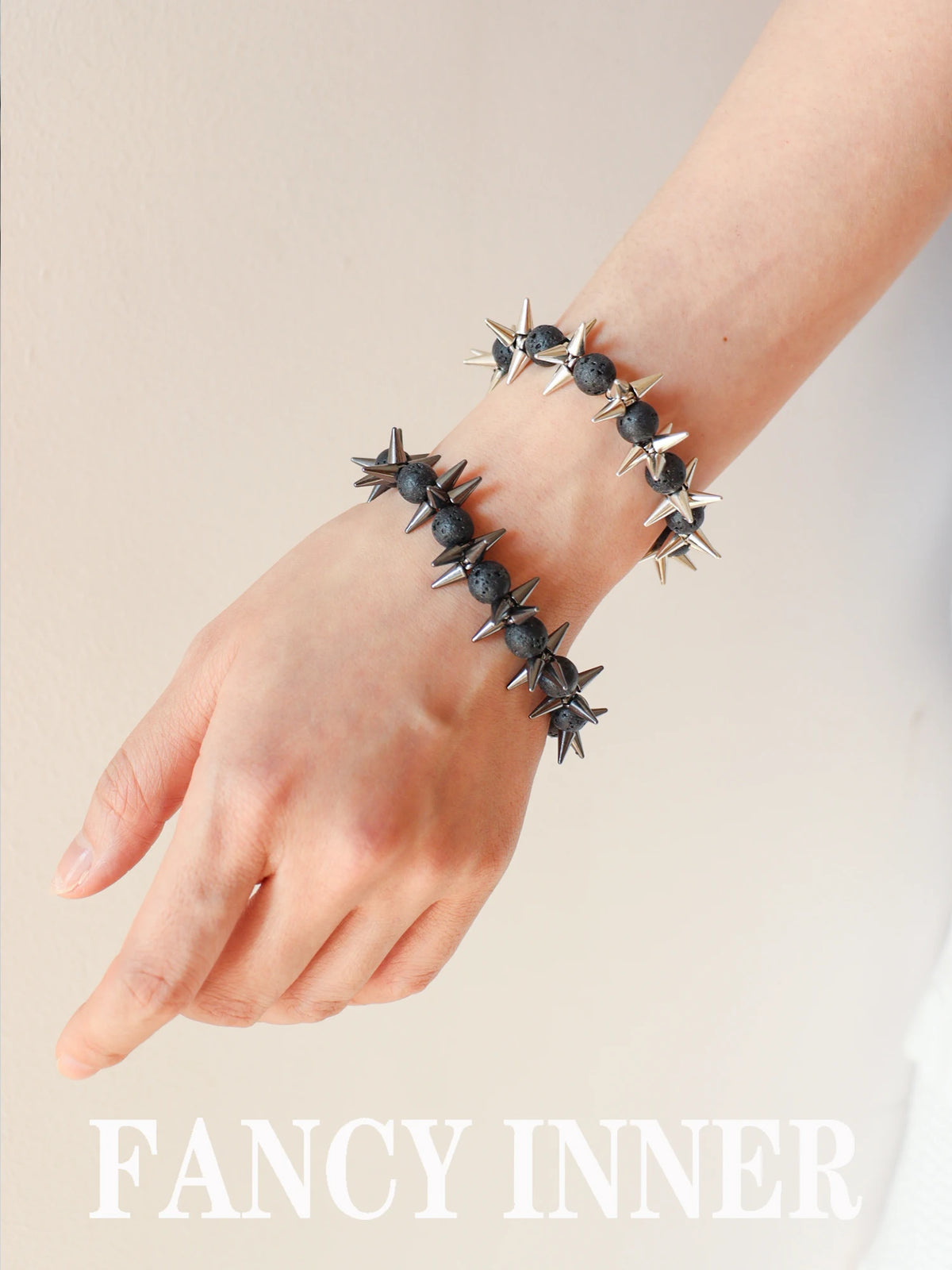 2024 New Thorny Bracelet Beaded Volcanic Rock Stone Spine Punk Cool Unisex Rivet Metal bangle for Women Men Unisex Jewelry