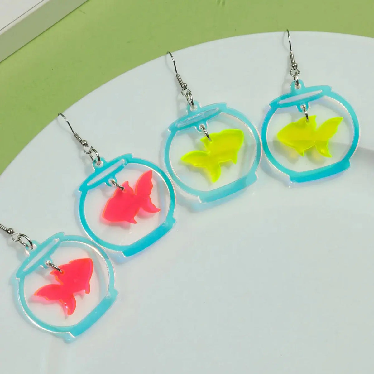 Bright Acrylic Neon Color Goldfish Tank Drop Earrings for Women - Cute Iridescent Fish Tank Pendant Jewelry Gifts