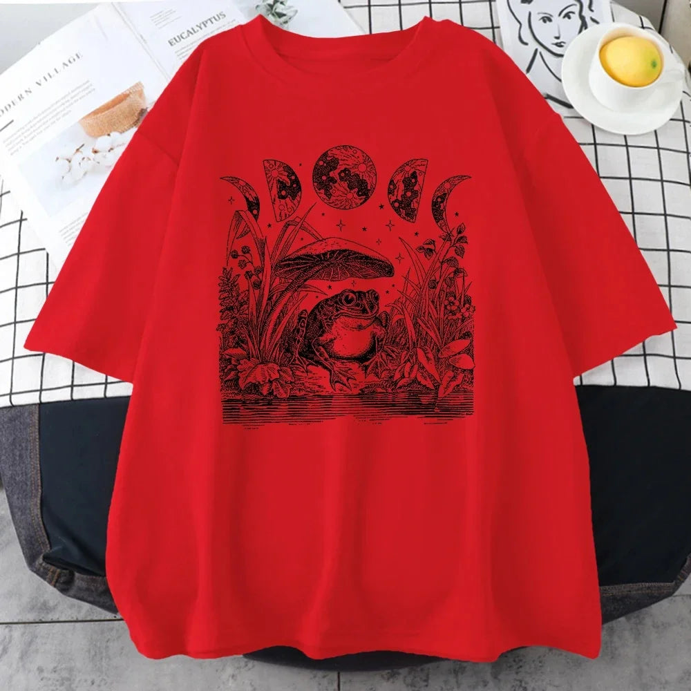 Cute Cottagecore Aesthetic Frog Mushroom Moon T-Shirt - Witchy Vintage Casual Oversize Cotton Tee for Men