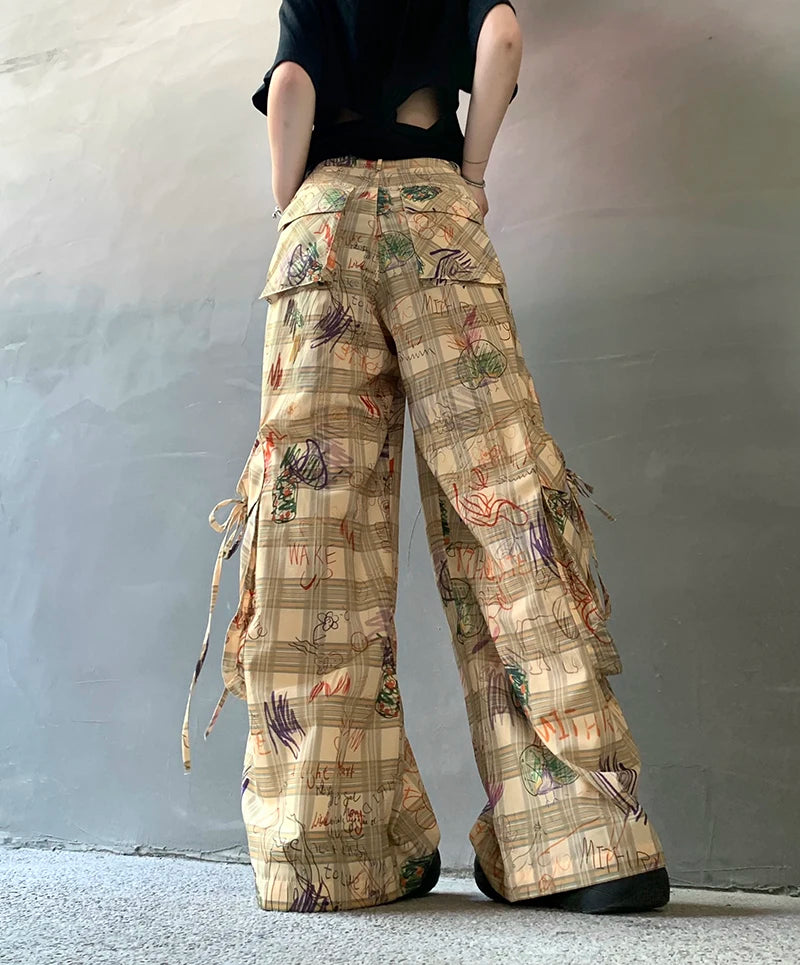 Women's Plaid Graffiti Cargo Pants – Harajuku Streetwear Oversized Y2K Retro 2000s Aesthetic Vintage Fashion Trousers