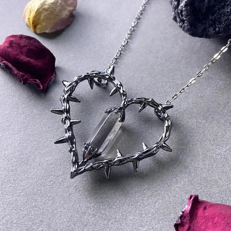 Vintage Thorn Heart Pendant Necklace – Stylish Crystal Pendant for Women and Men, Gothic Jewelry Gift