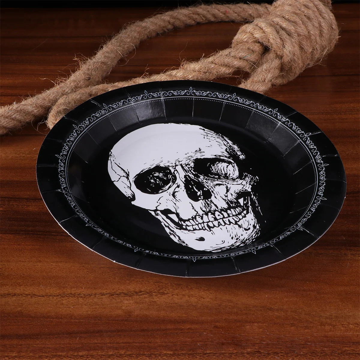 10 PCS Skull Pattern Halloween Paper Plates - Disposable Fun Party Plates, Perfect for Halloween Parties and More