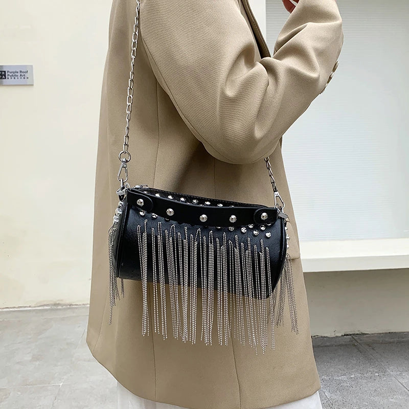 Casual Women’s Crossbody Bag - Rivet Leather Fashion Shoulder Bag, Small Barrel Designer Handbag with Trendy Tassel Clutches