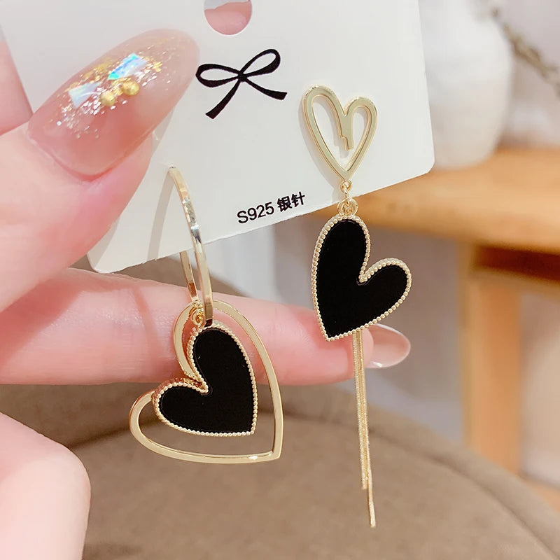 2024 New Fashion Temperament Earrings Network Red Fashion Asymmetrical Love Earrings For Women