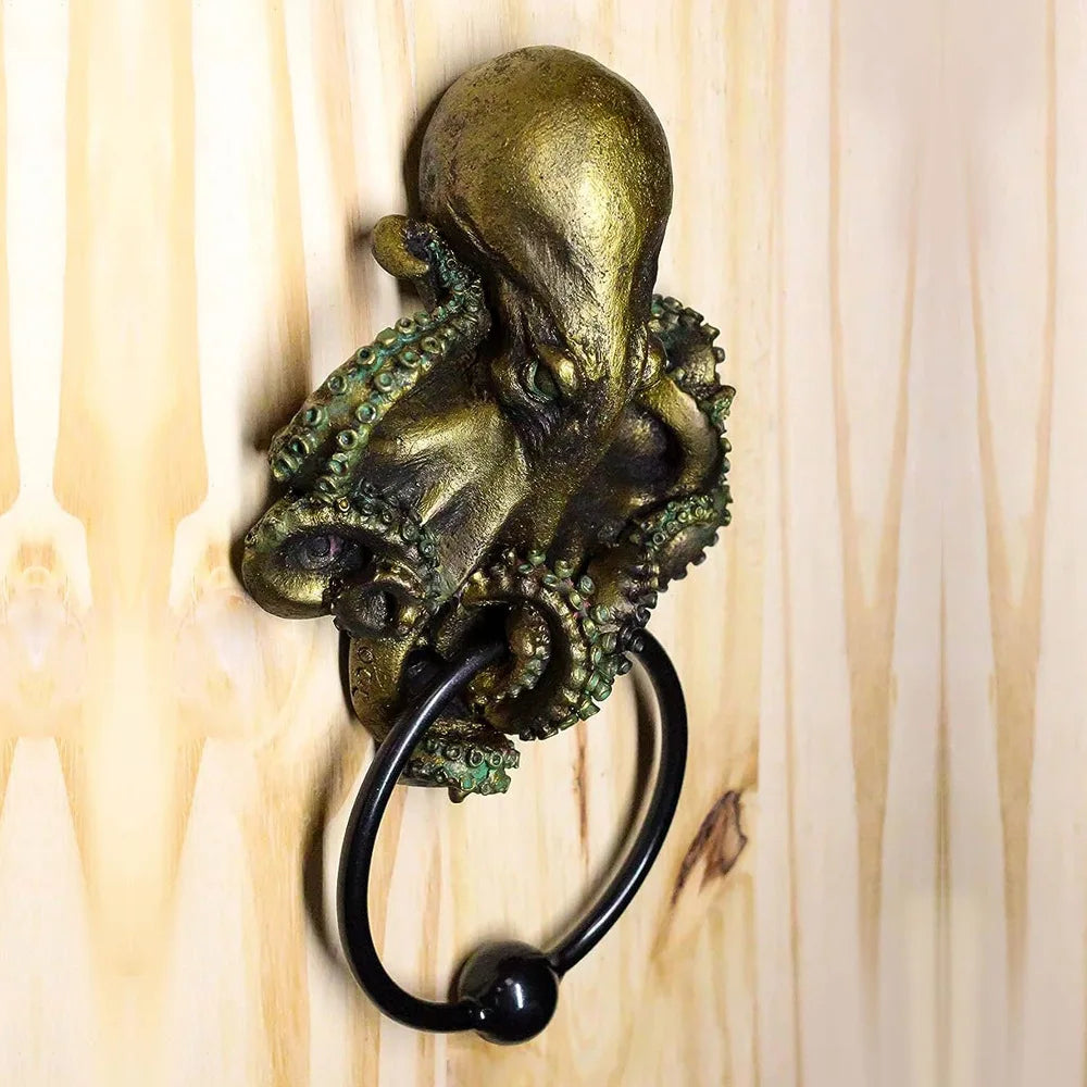 Octopus Skull Door Knocker – Unique Gothic Resin Handicraft for Home, Outdoor Garden Decor, and Towel Hanging Rack