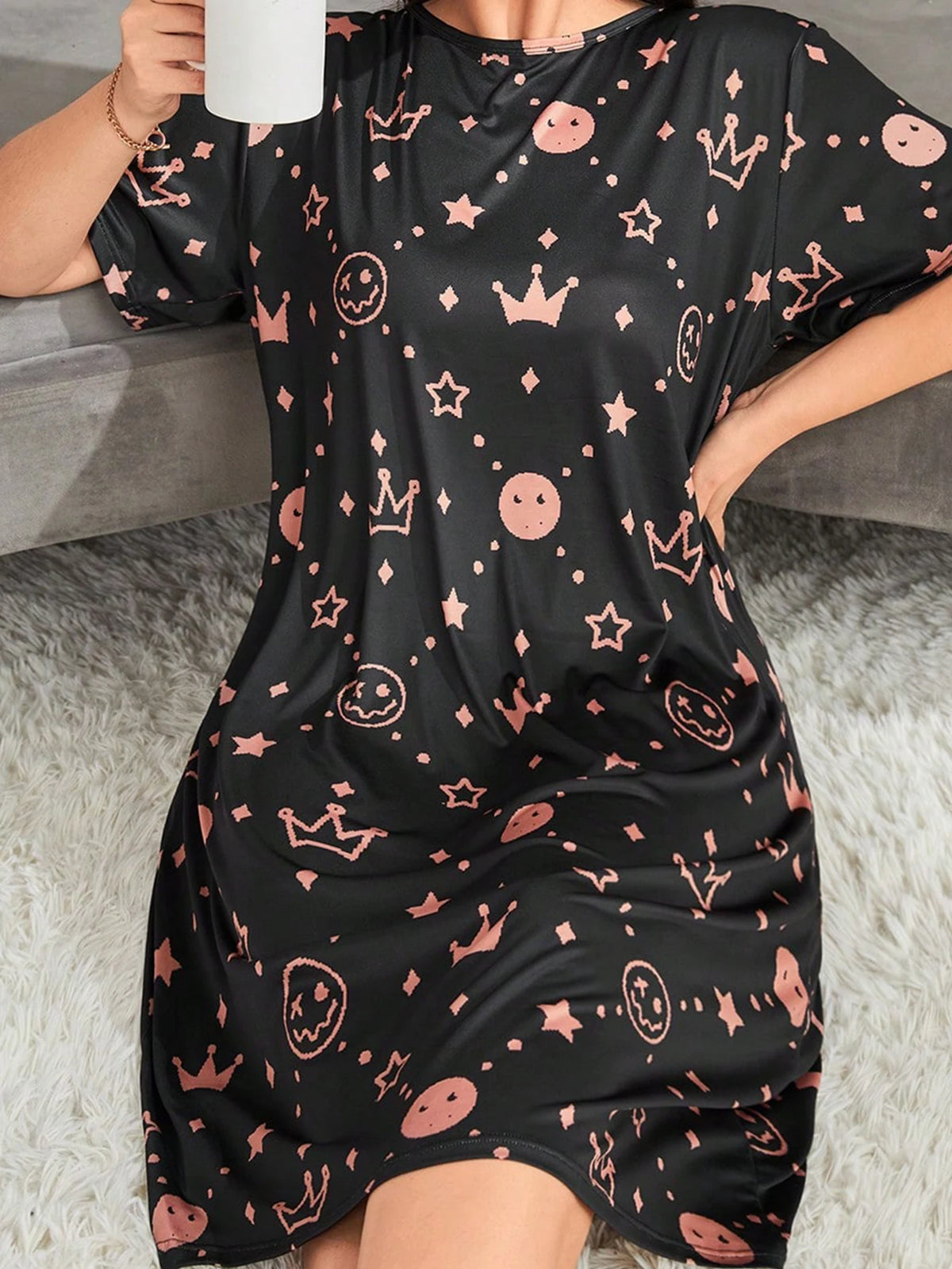 Plus Size Women's Pajamas - Casual Round Neck Smiling Face Crown Short Sleeved Pajama Skirt