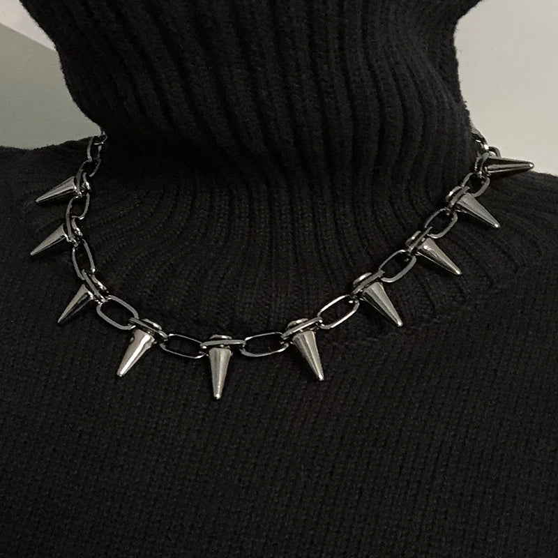 Fashion Punk Spike Chokers Necklaces: Goth Rivet Collar Choker with Metal Spike Link Chain, a Unisex Statement Piece for Rock Night Club Jewelry.