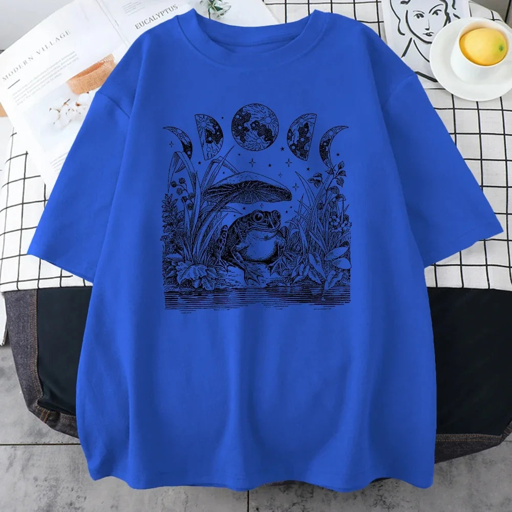 Cute Cottagecore Aesthetic Frog Mushroom Moon T-Shirt - Witchy Vintage Casual Oversize Cotton Tee for Men