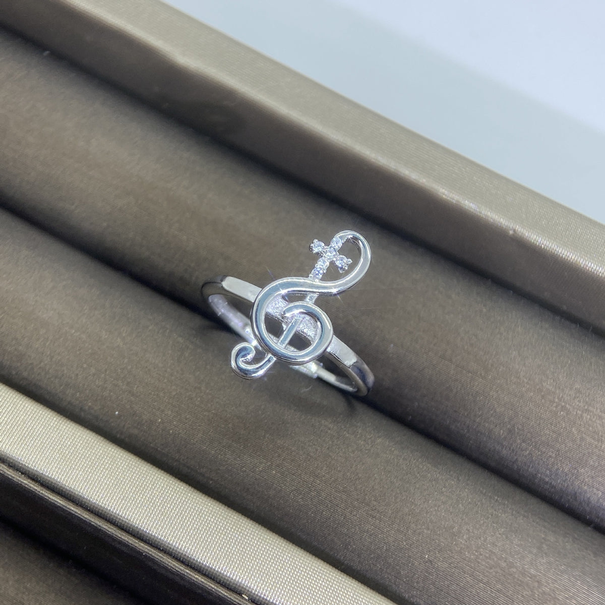 Treble Cleft Female Silver Adjustable Ring