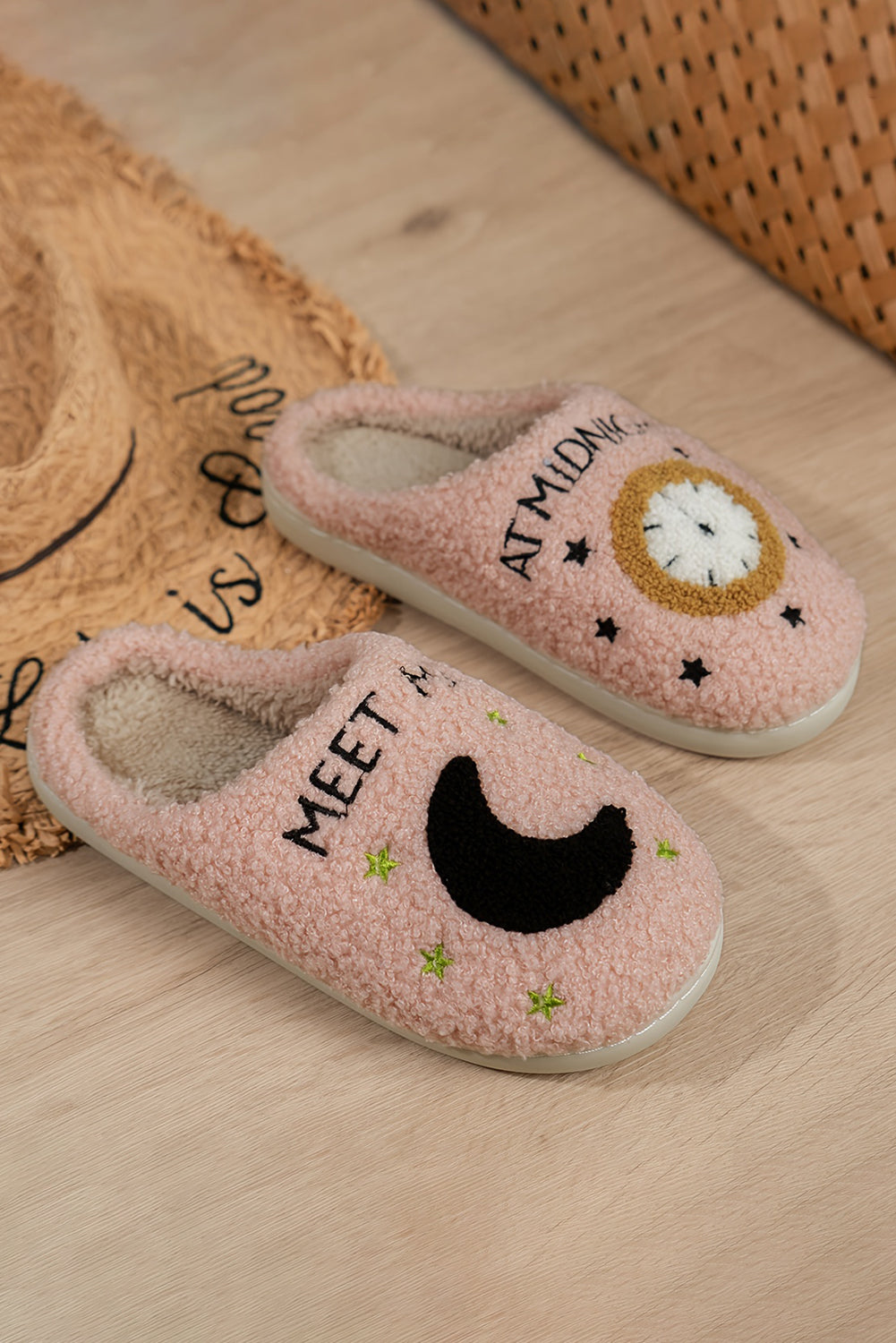 Parchment Cartoon Animal Plush Slippers