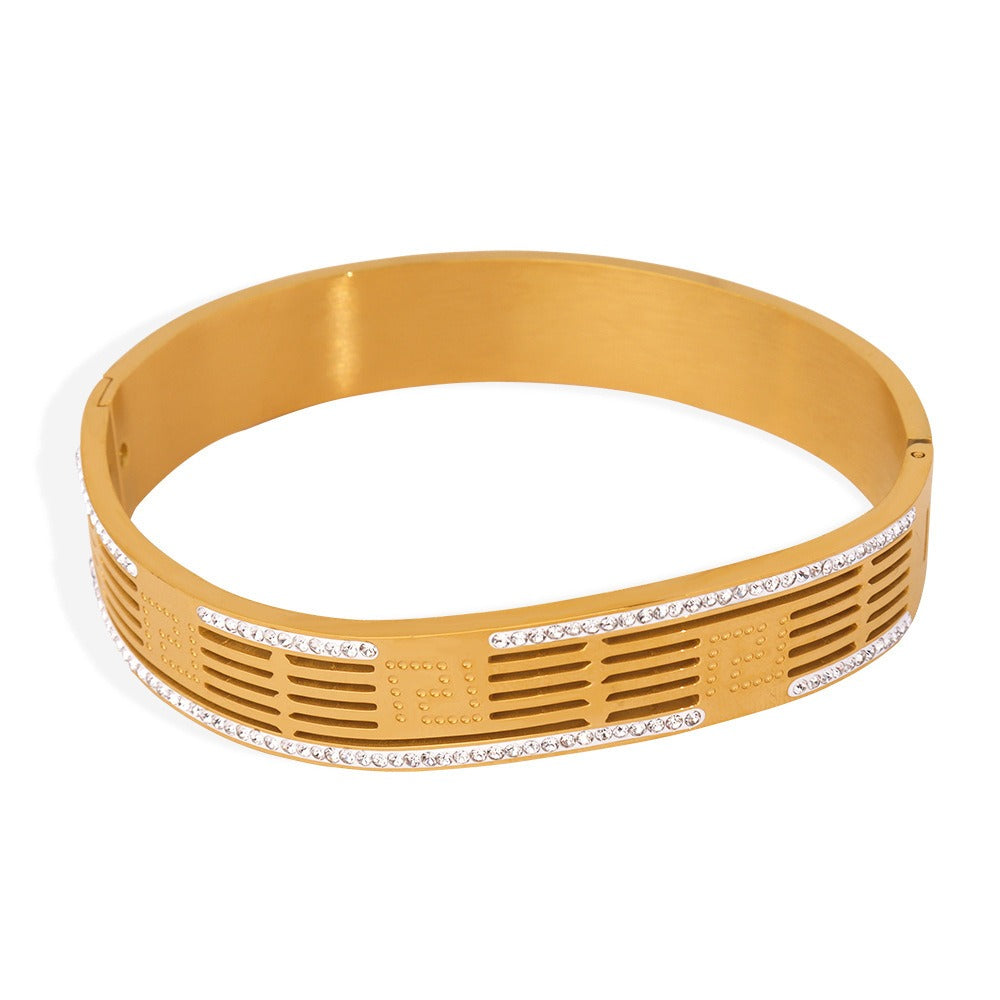 18K gold exquisite and dazzling versatile bracelet with diamonds on both sides and hollow design