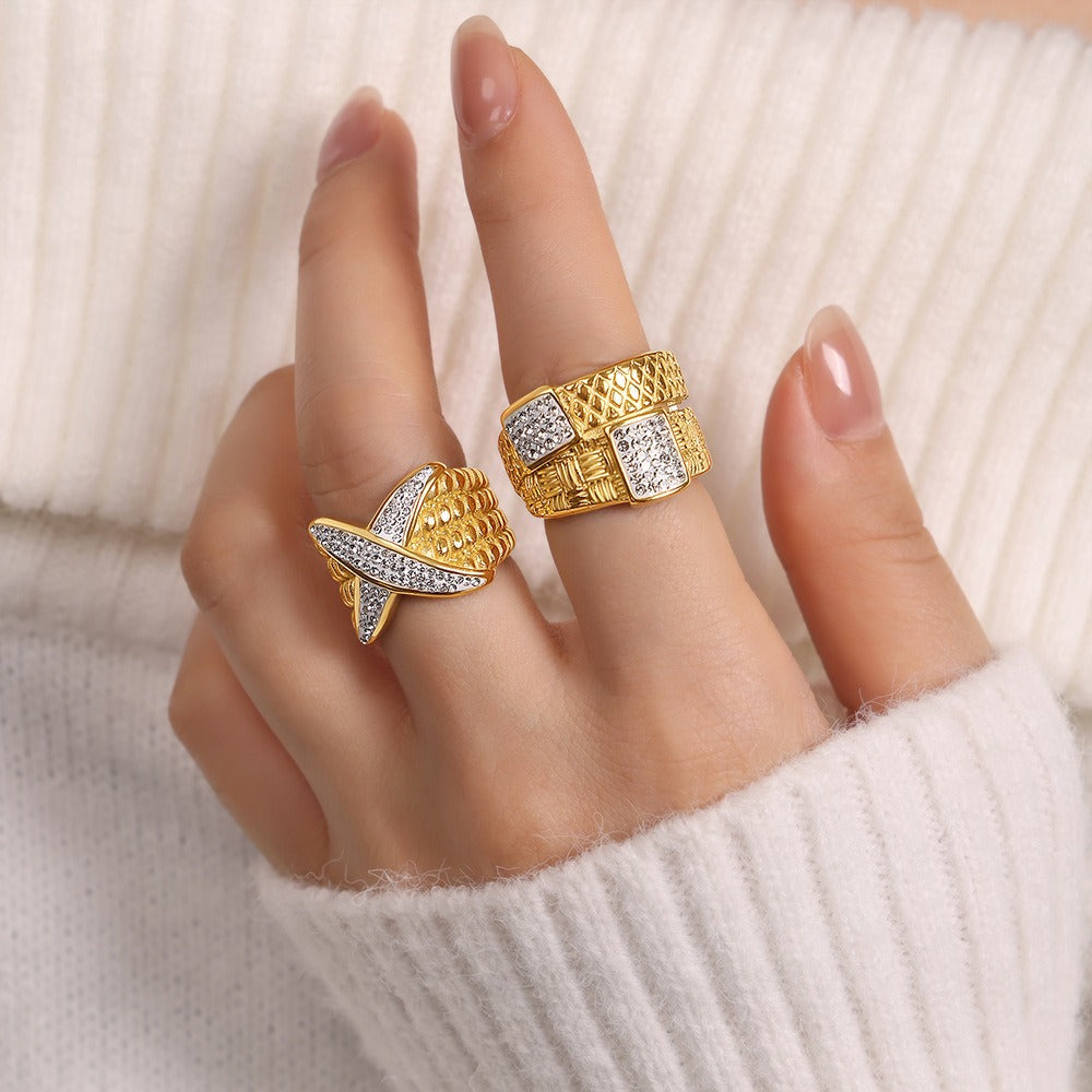 18K gold noble and luxurious geometric diamond-set and textured design versatile ring