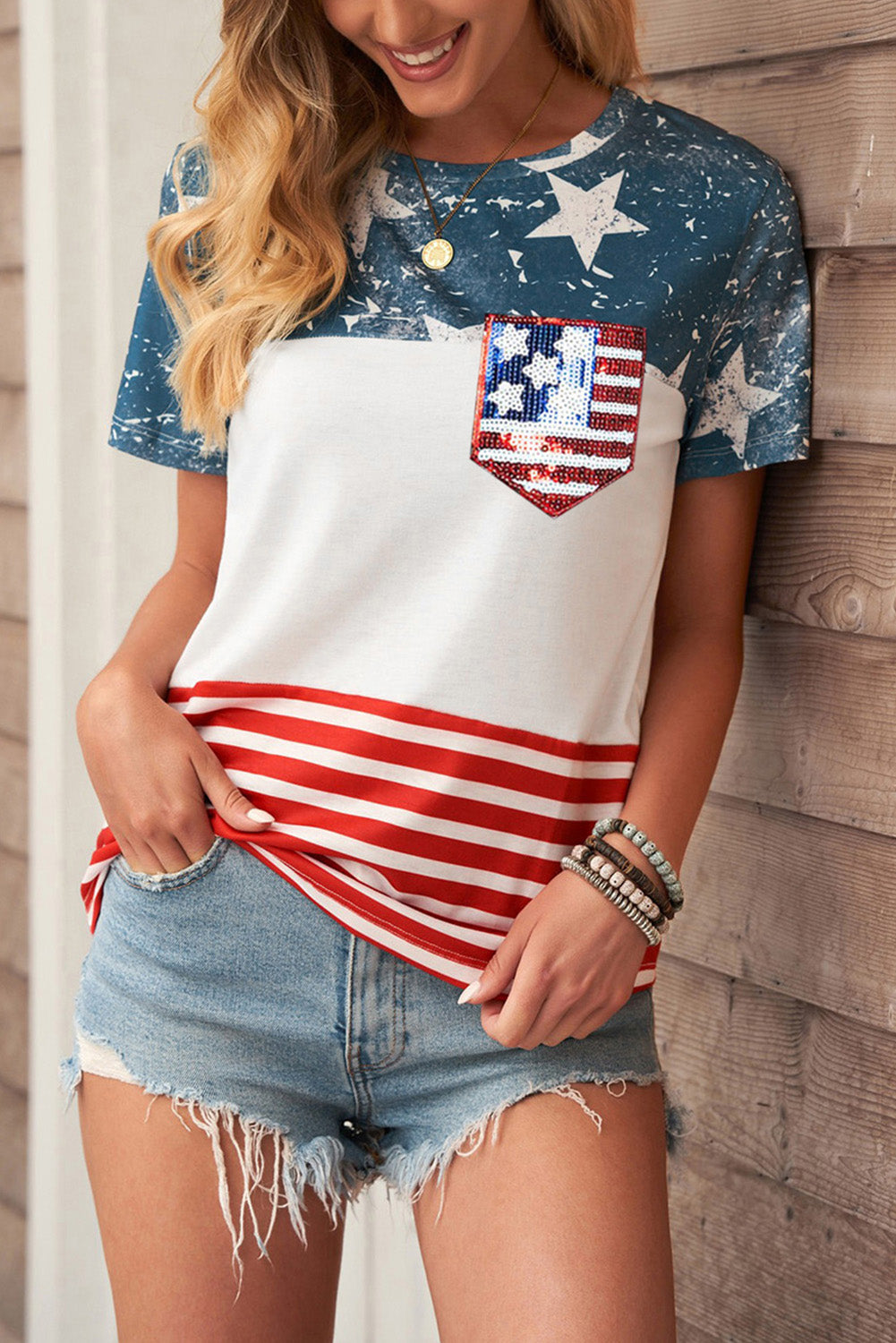 Multicolor Stars and Stripes Graphic Sequin Patch Pocket T Shirt