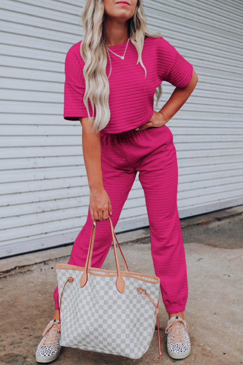 Black Lattice Textured Cropped Tee and Jogger Pants Set