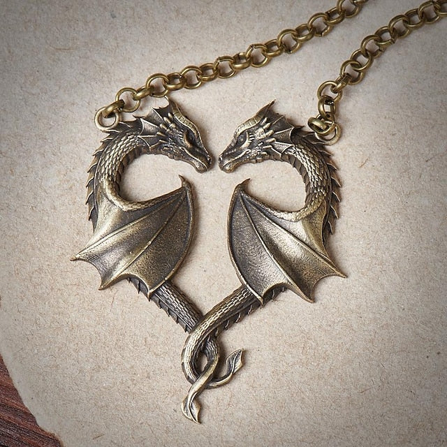 Nordic Dragon Heart Necklace: Retro Gothic Medieval Style for Cosplay and Parties