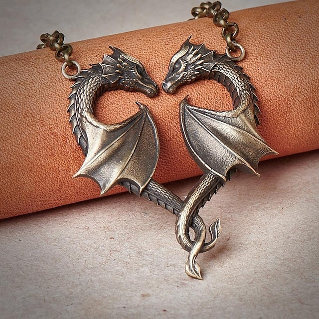 Nordic Dragon Heart Necklace: Retro Gothic Medieval Style for Cosplay and Parties