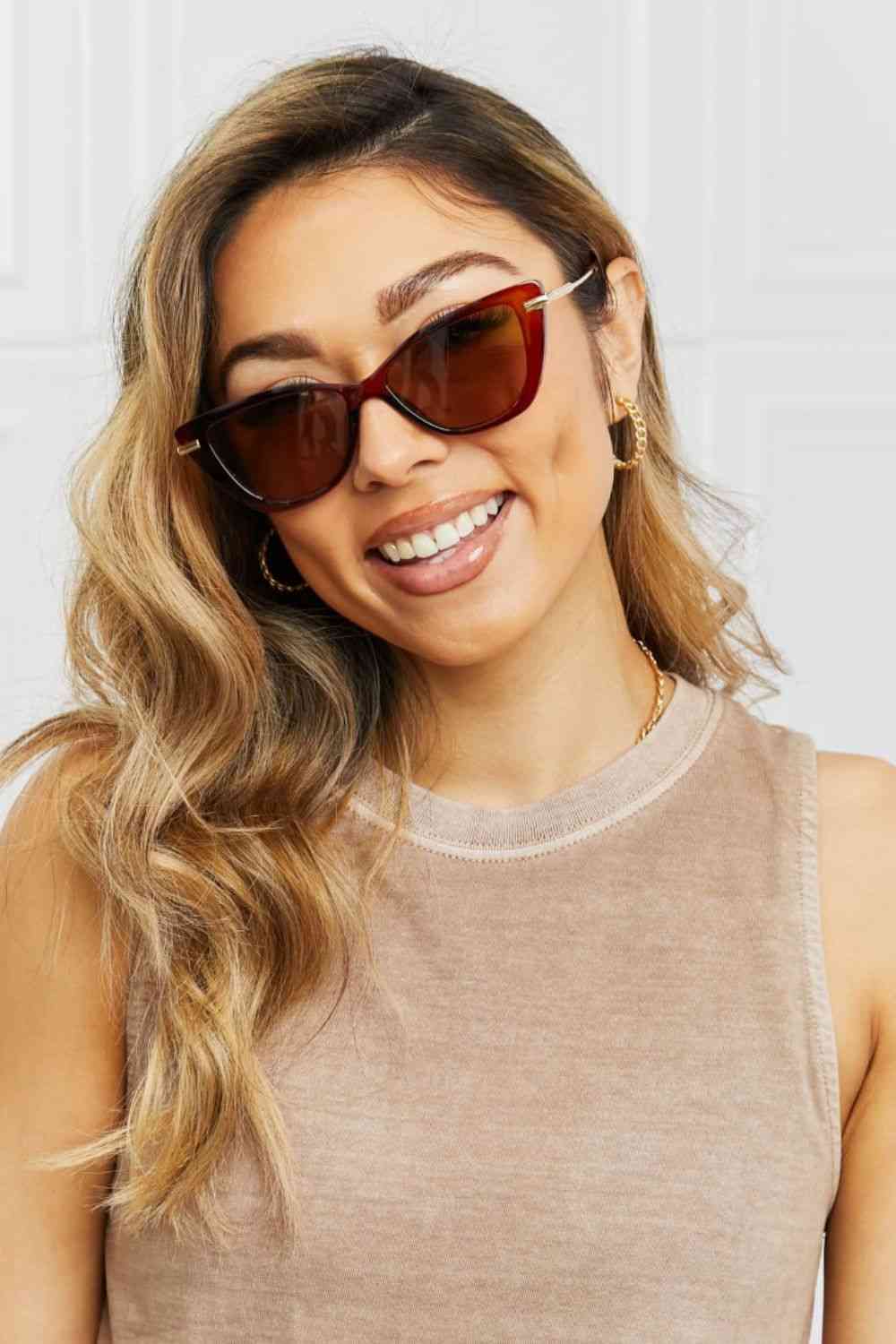 Chic Full Rim Cat Eye Sunglasses for Women